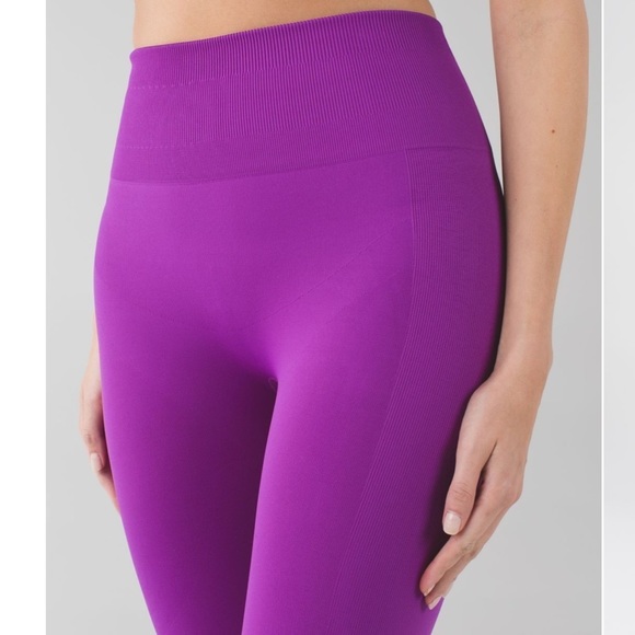 LULULEMON Zone In Crop Compression Leggings Tender Violet Size 4 - Picture 12 of 12